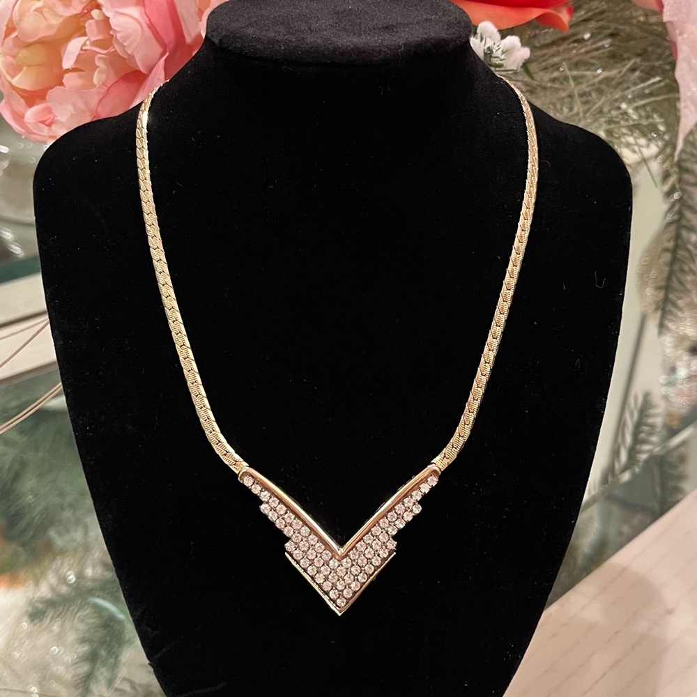 Vintage Gold Tone Unique Triangle Shaped Rhinestone Down Arrow Necklace